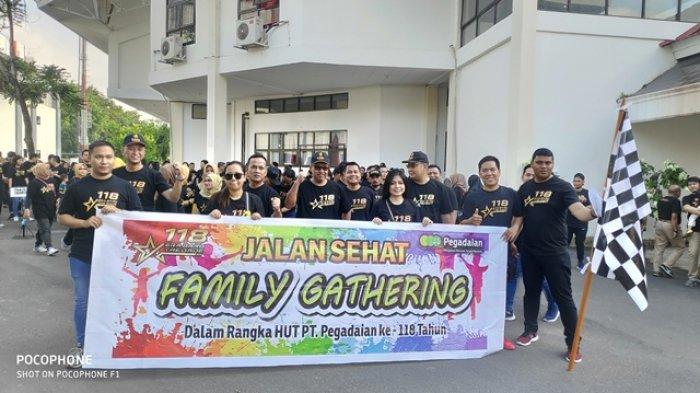 Detail Banner Family Gathering Keren Nomer 50