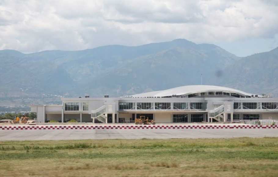 Detail Foto Bandara Mutiara Palu Nomer 10