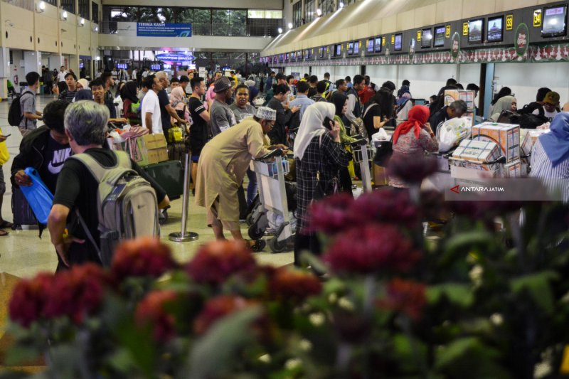 Detail Foto Bandara Surabaya Nomer 34