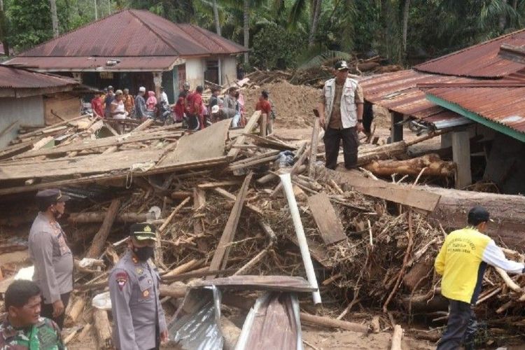 Detail Foto Banjir Bandang Nomer 20