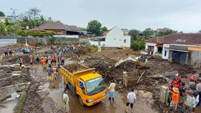 Detail Foto Banjir Bandang Nomer 31