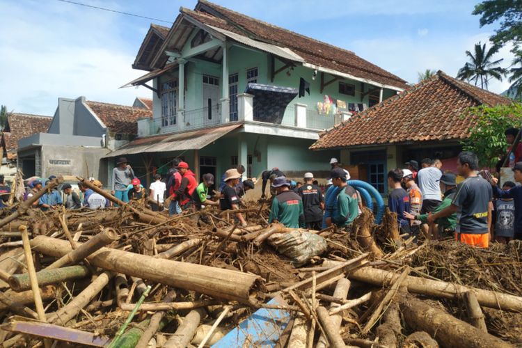 Detail Foto Banjir Bandang Nomer 39