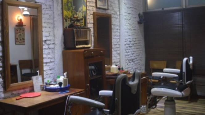 Detail Foto Barbershop Indonesia Nomer 15