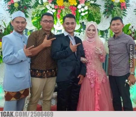 Detail Foto Bareng Pengantin Nomer 26