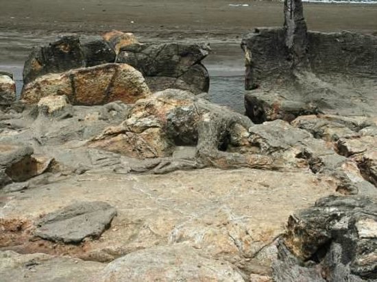 Detail Foto Batu Malin Kundang Nomer 18