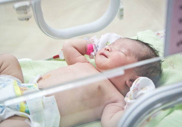 Detail Foto Bayi Baru Lahir Di Rumah Sakit Nomer 39