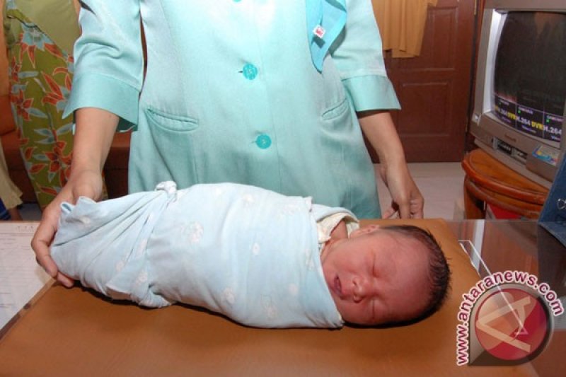 Detail Foto Bayi Baru Lahir Di Rumah Sakit Nomer 48