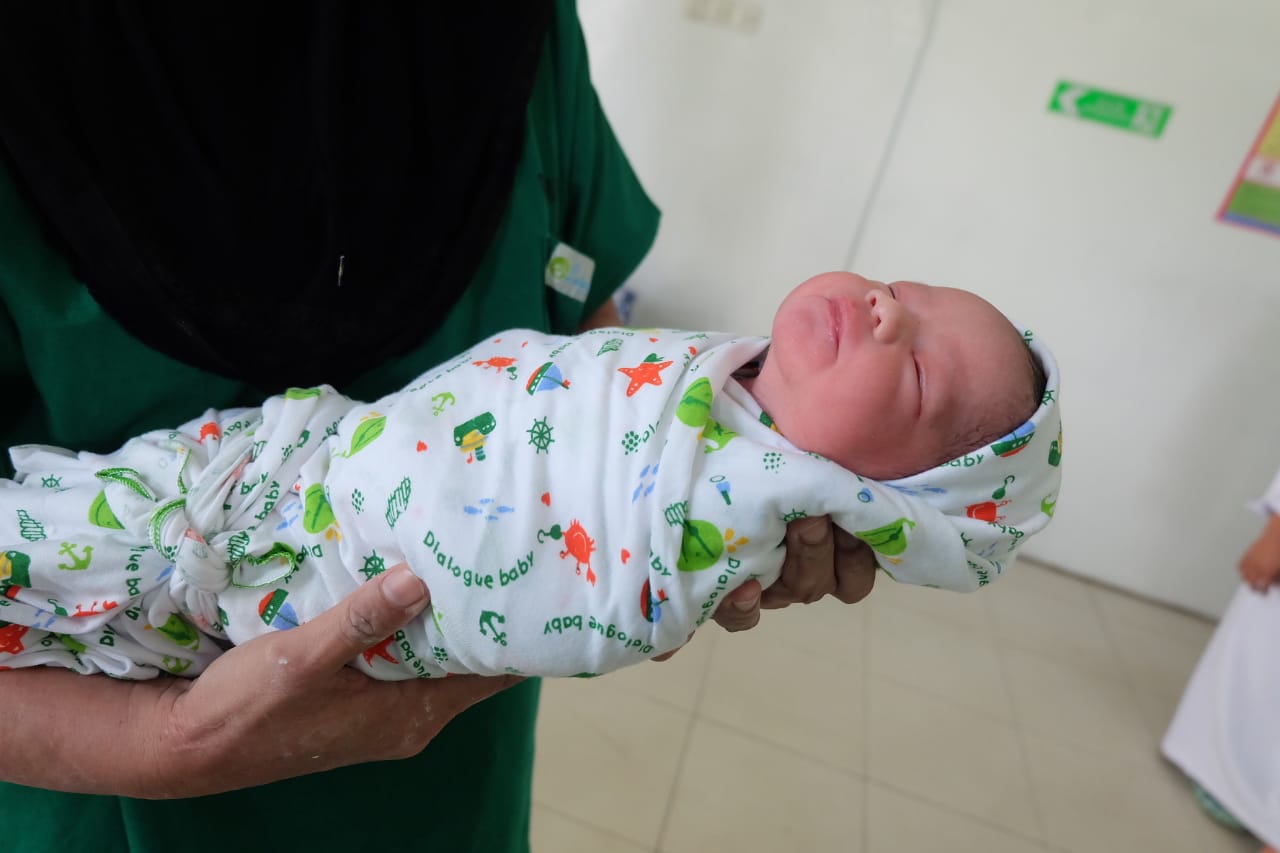 Detail Foto Bayi Baru Lahir Laki Laki Nomer 10