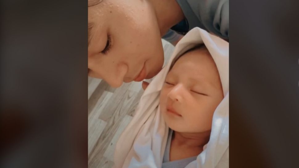 Detail Foto Bayi Cantik Nomer 28