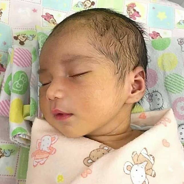 Detail Foto Bayi Ganteng Nomer 11