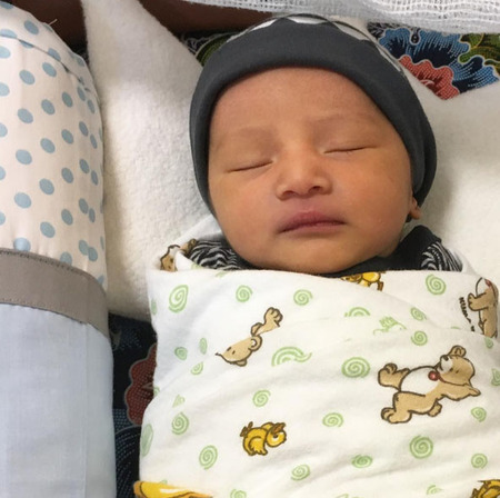 Detail Foto Bayi Ganteng Lucu Nomer 18