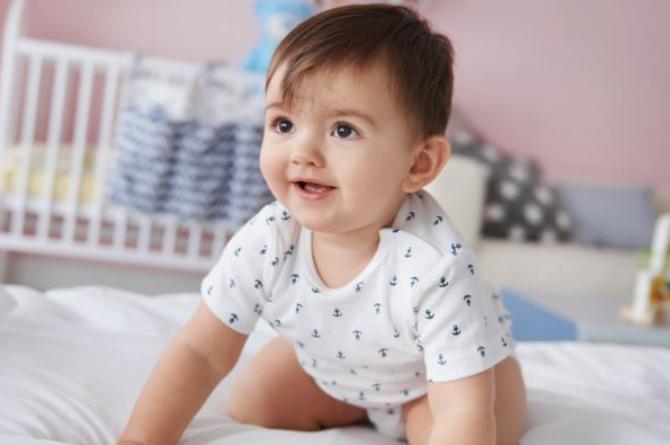 Detail Foto Bayi Ganteng Lucu Nomer 44