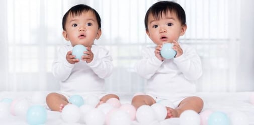 Detail Foto Bayi Kembar Sepasang Nomer 27