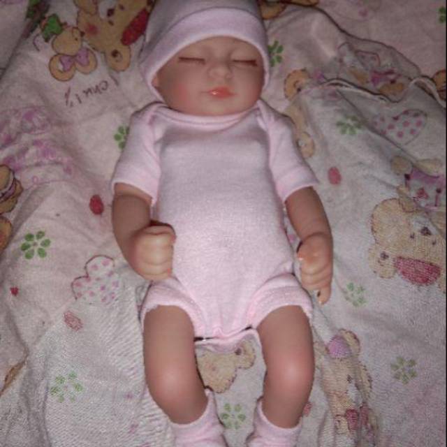 Detail Foto Bayi Mirip Boneka Nomer 3