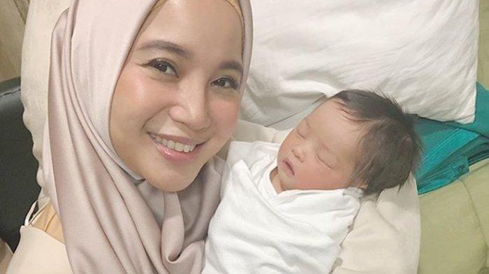 Detail Foto Bayi Perempuan Baru Lahir Nomer 41