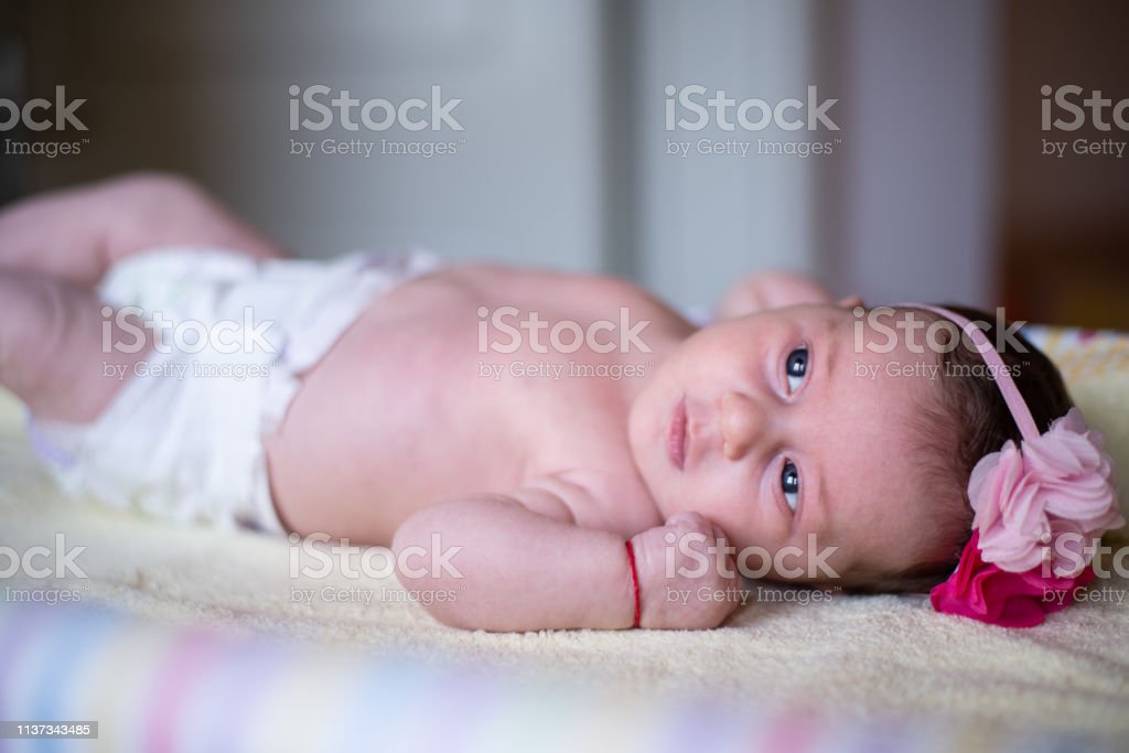 Detail Foto Bayi Perempuan Baru Lahir Nomer 54
