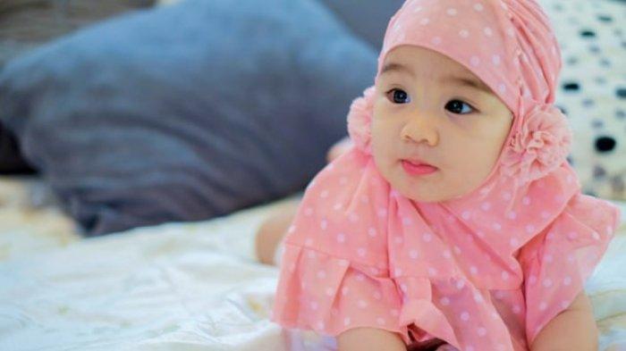 Detail Foto Bayi Perempuan Cantik Dan Imut Nomer 35