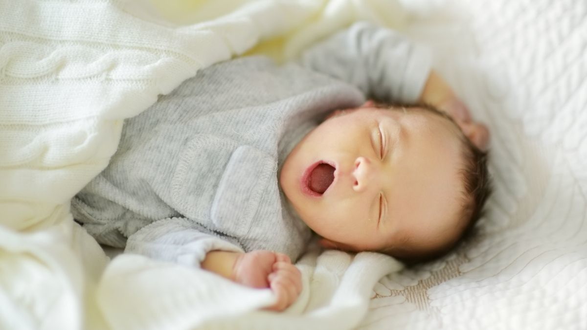 Detail Foto Bayi Tidur Lucu Nomer 8