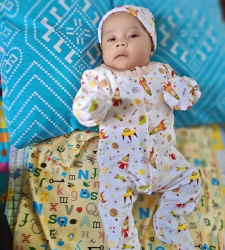 Detail Foto Bayi Umur 1 Bulan Nomer 39