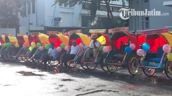 Detail Foto Becak Hias Nomer 45