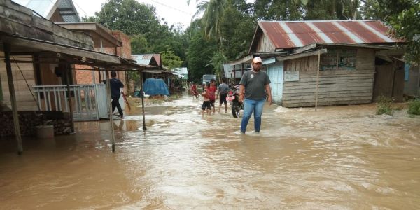 Detail Foto Bencana Banjir Nomer 38