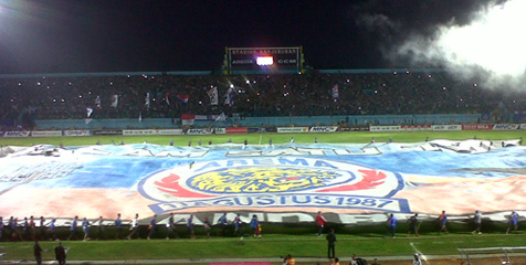 Detail Foto Bendera Arema Nomer 46