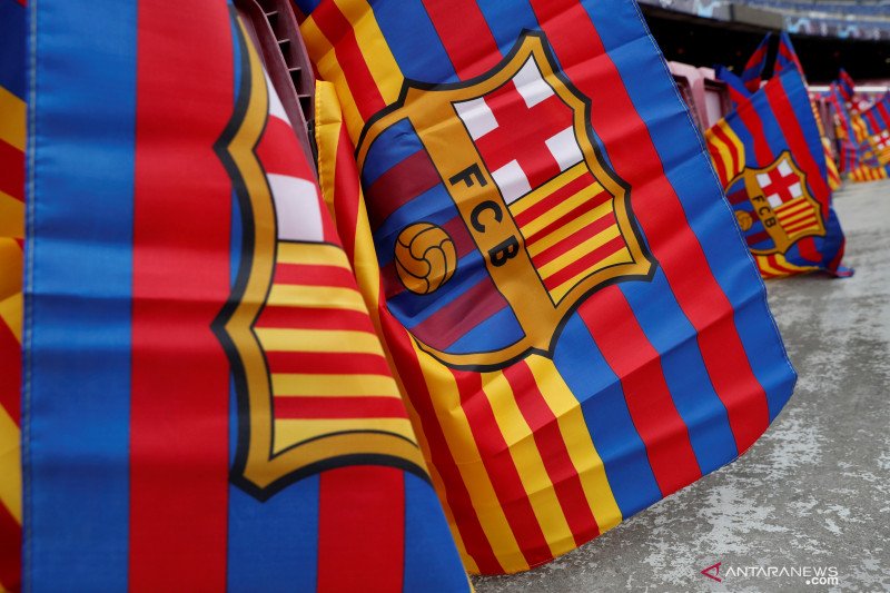 Detail Foto Bendera Barcelona Nomer 26