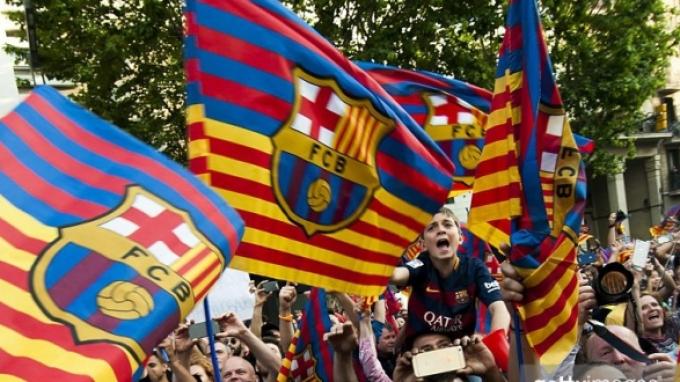 Detail Foto Bendera Barcelona Nomer 47