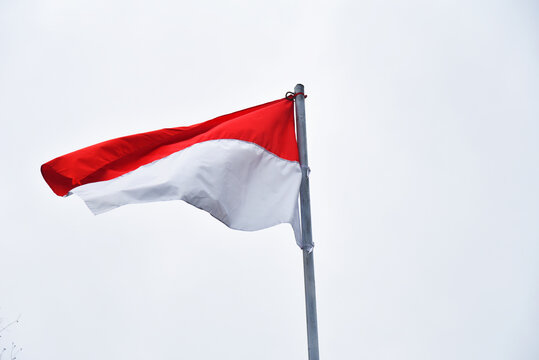 Detail Foto Bendera Bergerak Nomer 27