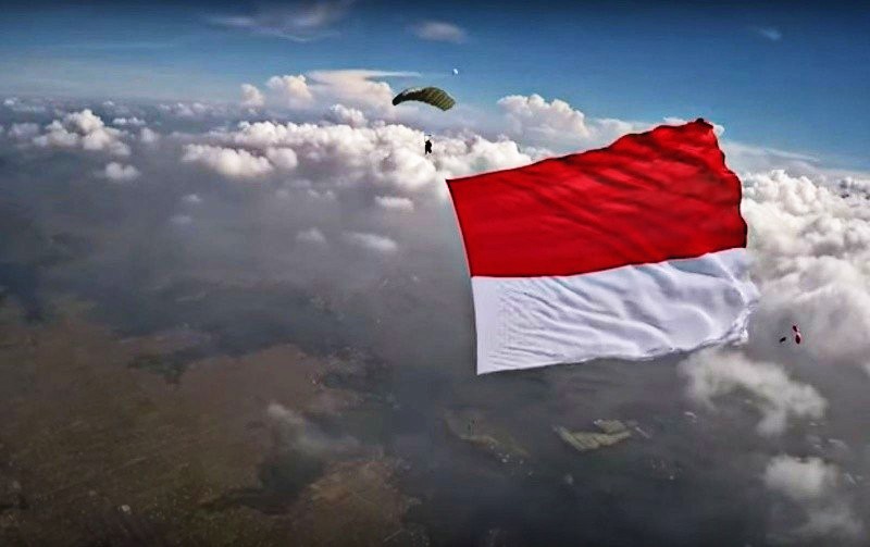 Detail Foto Bendera Indonesia Berkibar Nomer 11