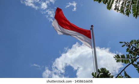 Detail Foto Bendera Merah Putih Berkibar Nomer 27