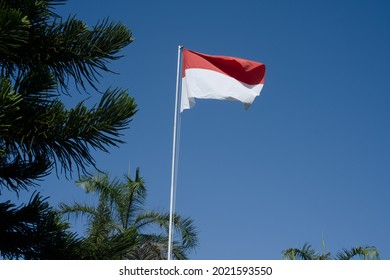 Detail Foto Bendera Merah Putih Berkibar Nomer 34