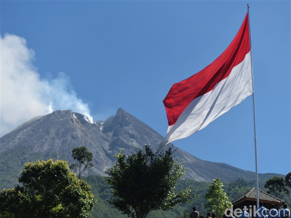 Detail Foto Bendera Merah Putih Berkibar Nomer 38