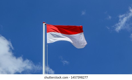 Detail Foto Bendera Merah Putih Berkibar Nomer 8