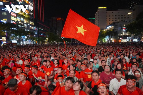 Detail Foto Bendera Vietnam Nomer 48