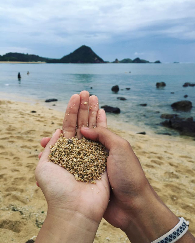 Detail Foto Berdua Di Pantai Nomer 27