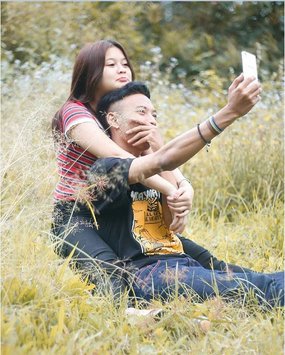 Detail Foto Bersama Pacar Romantis Nomer 12