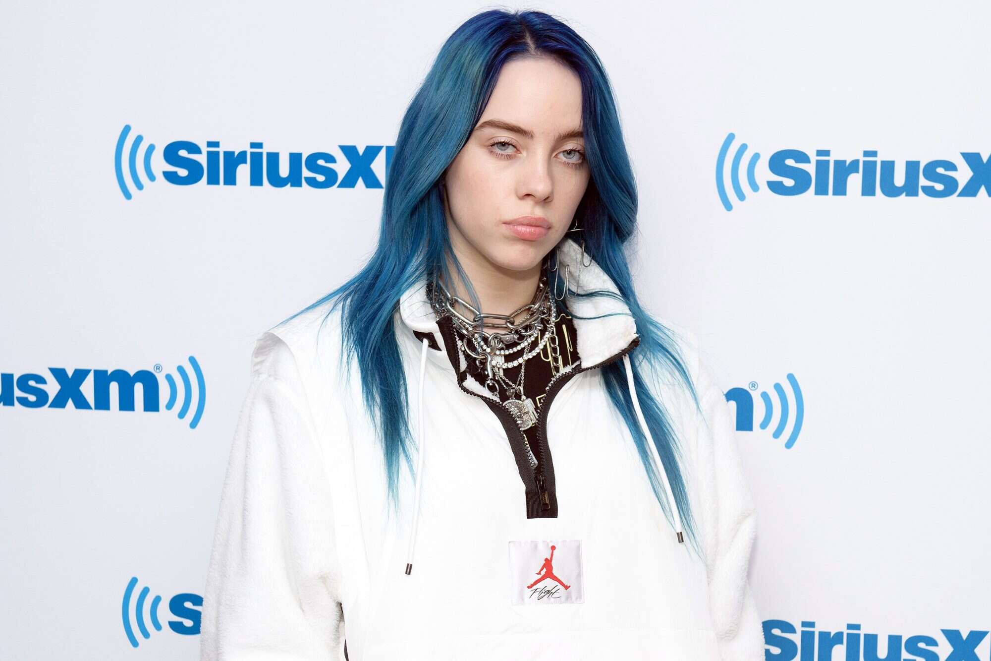 Detail Foto Billie Eilish Keren Nomer 17