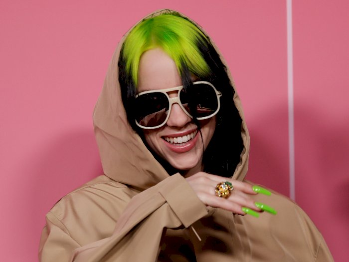 Detail Foto Billie Eilish Keren Nomer 31