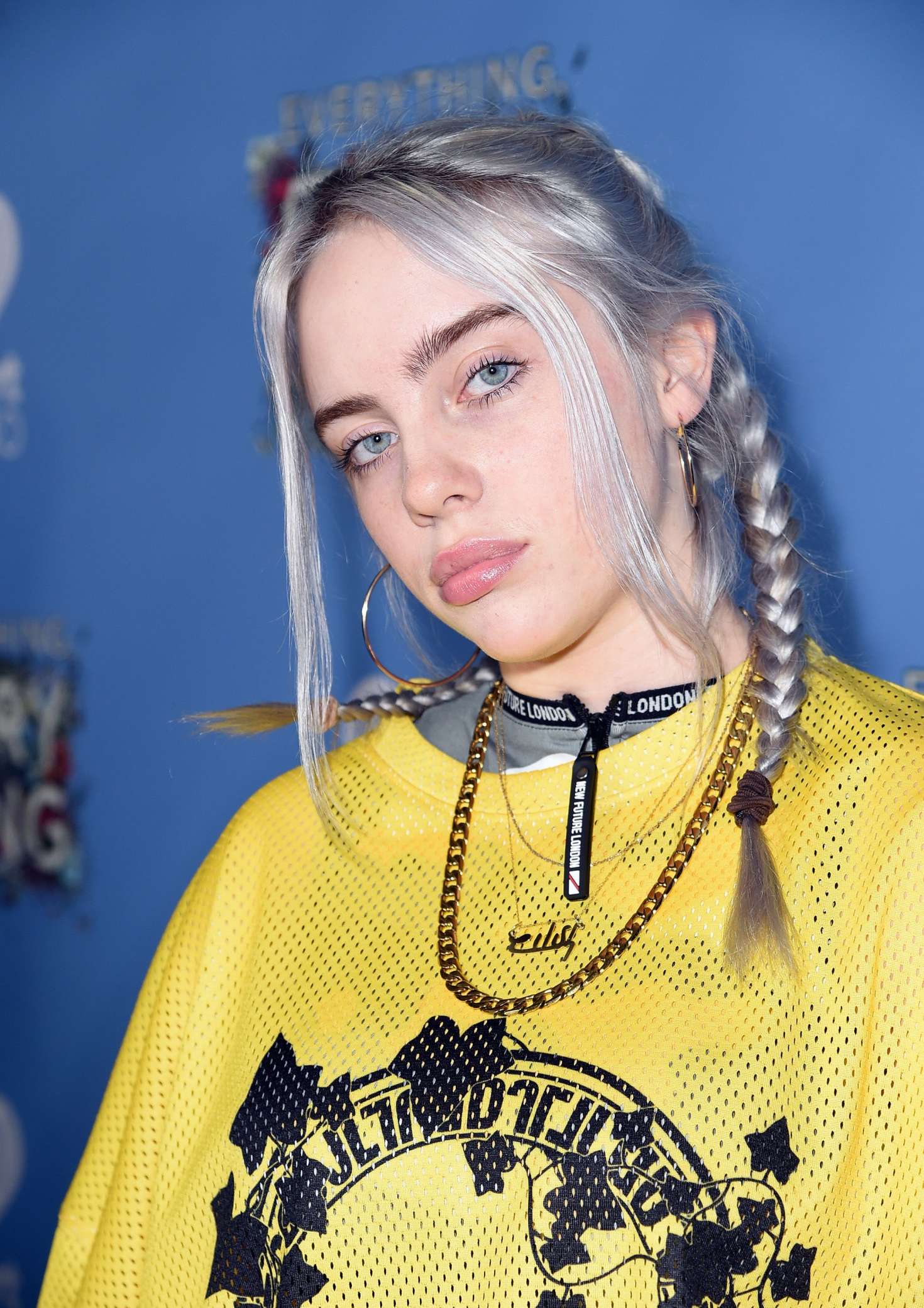 Detail Foto Billie Eilish Keren Nomer 34