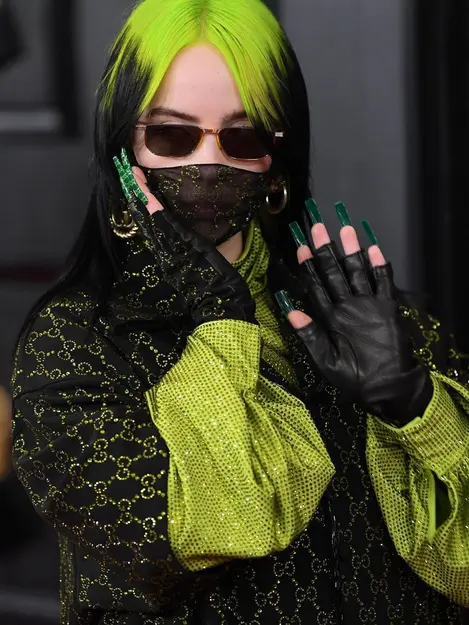 Detail Foto Billie Eilish Keren Nomer 48