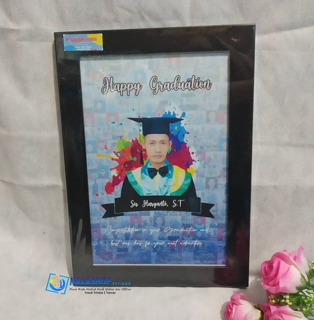 Detail Foto Bingkai Wisuda Nomer 41