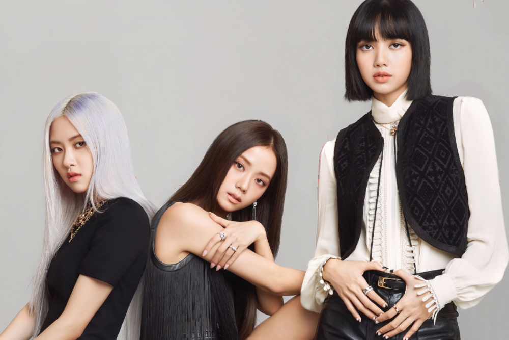 Detail Foto Blackpink Lisa Dan Jisoo Nomer 15