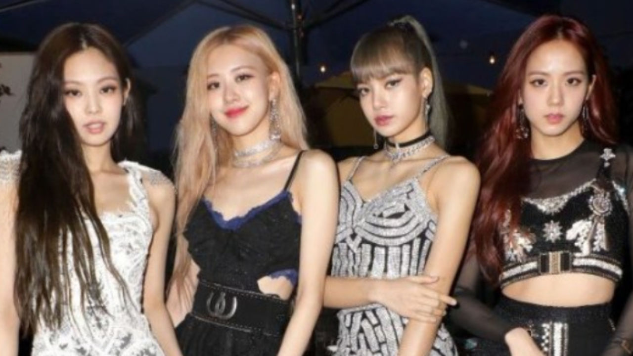 Detail Foto Blackpink Lisa Dan Jisoo Nomer 24