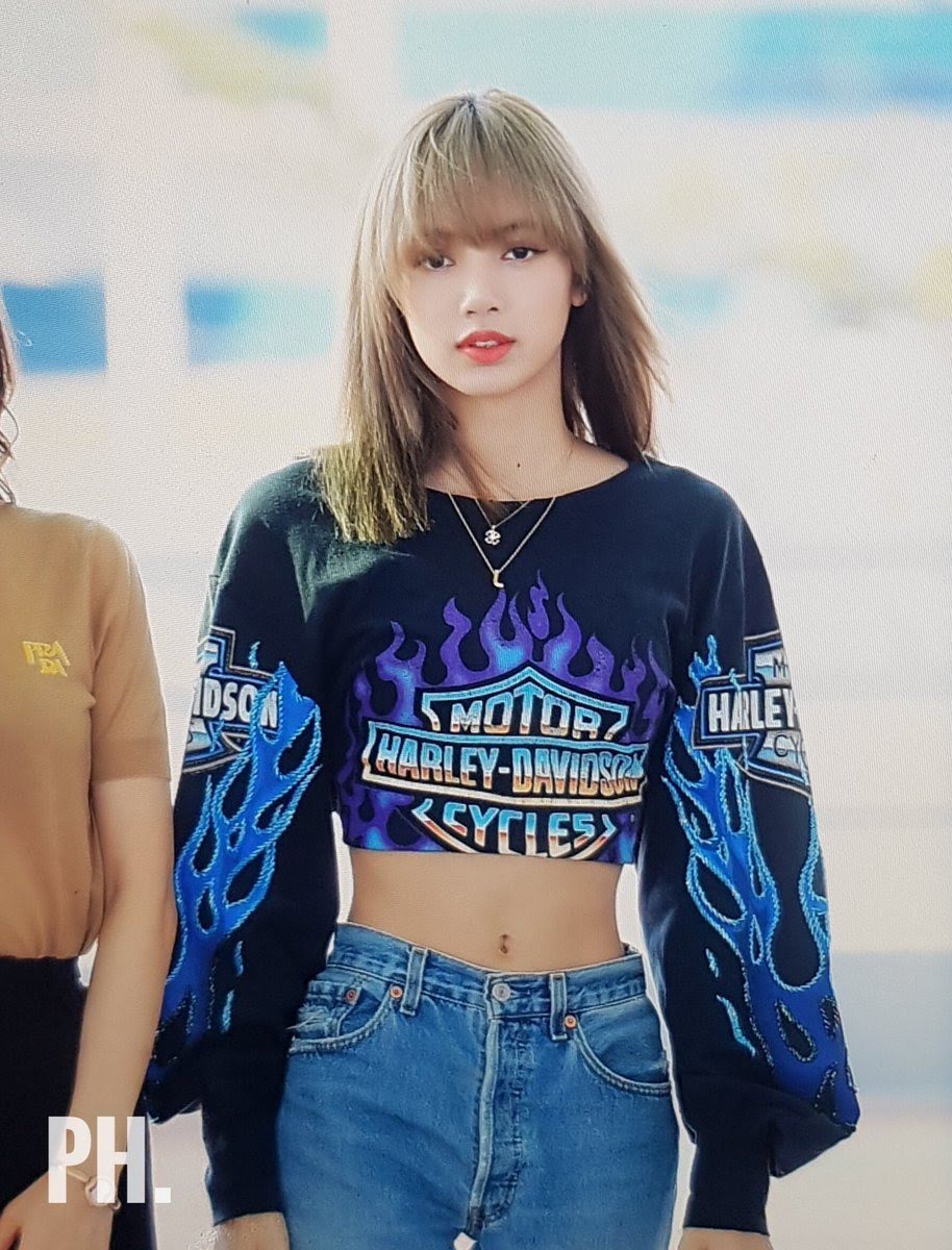 Detail Foto Blackpink Lisa Yang Imut Nomer 18