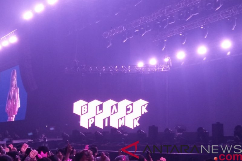 Detail Foto Blackpink Saat Konser Di Indonesia Nomer 38