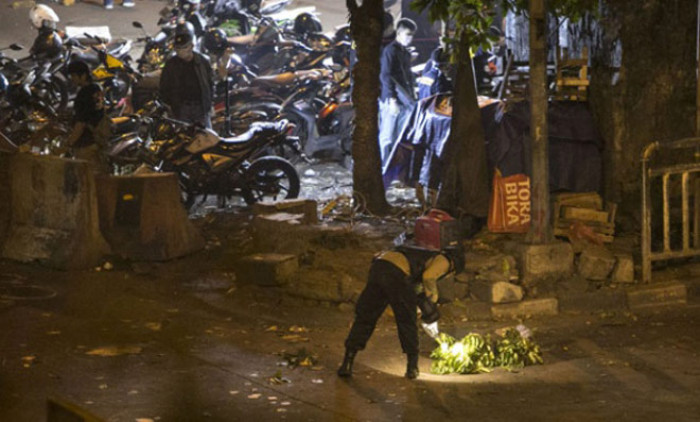 Detail Foto Bom Kampung Melayu Nomer 9