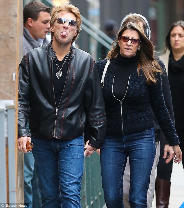 Detail Foto Bon Jovi Dan Istri Nomer 24