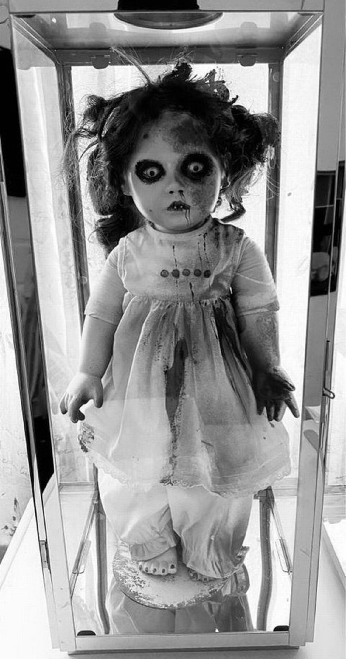 Foto Boneka Hantu - KibrisPDR