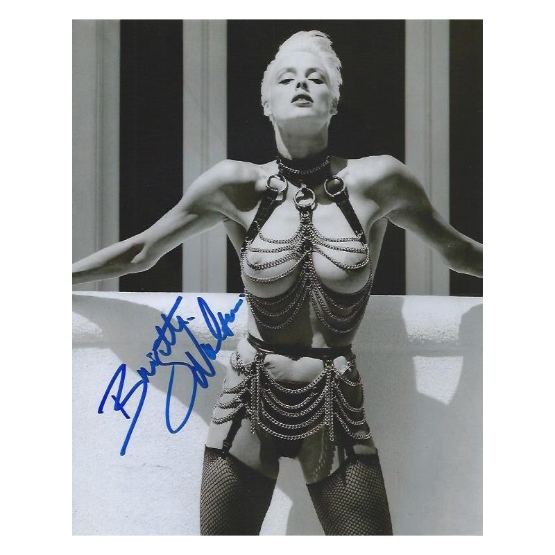 Detail Foto Brigitte Nielsen Nomer 42